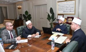 FB_IMG_1735538873394-300x183  الأوقاف . يجتمع بمدير مديرية أوقاف السويس لمتابعة الانضباط الإداري والدعوي