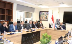 FB_IMG_1740314596752-300x185 وزير قطاع الأعمال العام يجتمع برؤساء الشركات القابضة لمتابعة تنفيذ خطط العمل ومشروعات التطوير