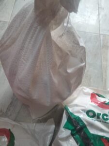 IMG-20250207-WA0029-225x300 تموين الغربية يضبط «مصنع دهانات وبسكوت وثلاجة أسماك» بمركز بسيون