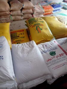 IMG-20250217-WA0028-225x300 تموين الغربية تكثف حملاتها على الاسواق بالمدن والمراكز