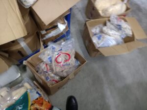 IMG-20250224-WA0041-300x225 تموين الغربية يضبط مواد غذائية منتهية الصلاحية بطنطا والمحلة