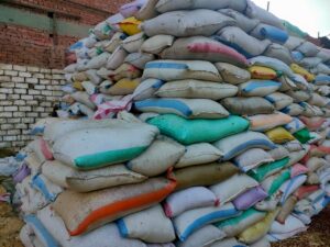 IMG-20250312-WA0060-300x225 تموين الغربية تضبط مواد غذائية مجهولة المصدر بمركز المحلة