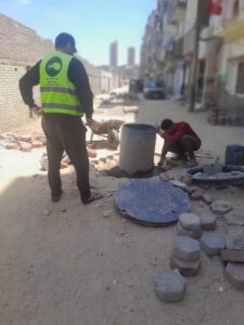 IMG-20250428-WA0005-225x300 مستقبل وطن ثان المحلة يتابع تركيب الأنترلوك بشوارع الجمهورية