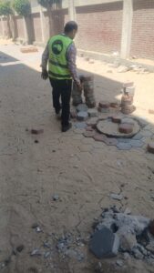 IMG-20250428-WA0009-169x300 مستقبل وطن ثان المحلة يتابع تركيب الأنترلوك بشوارع الجمهورية