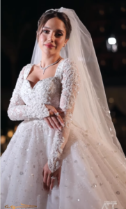 352808-الفنانة-رنا-رئيس-181x300 رومانسية رنا رئيس وزوجها فى أحدث صور من حفل زفافها