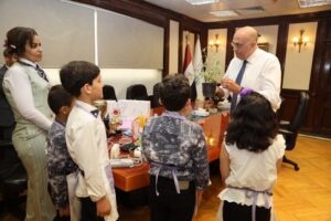 FB_IMG_1747469801127-1-300x200 جهاز تنمية المشروعات يحرص على إعداد جيل واعد من صغار رواد الأعمال و تشجيع المبتكرين ويستقبل فريق متخصص في إدخال نبات اللافندر بمنتجات صديقه للبيئه