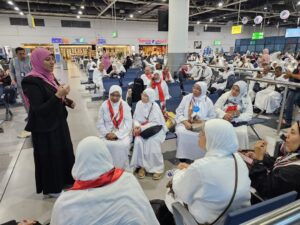 FB_IMG_1748165970839-1-300x225 التضامن الإجتماعي: تتابع تفويج حجاج الجمعيات الأهلية إلى الأراضي المقدسة