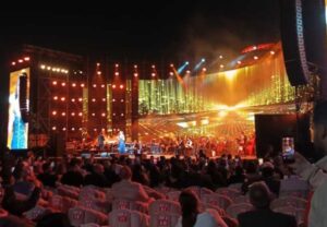 IMG-20251017-WA0000-300x208 أمال ماهر تشعل حفل الموسيقي العربية بأغنية "الف ليلة وليلة" لكوكب الشرق 