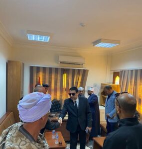 IMG-20260217-WA0042-285x300 في أول ظهور له بعد تجديد الثقة.. نائب محافظ الأقصر يشارك في إنهاء خصومة ثأرية بحضور آل الطيب