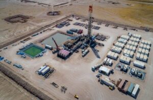 FB_IMG_1772576902109-300x197 توقف الإنتاج القطري والتوترات العالمية تشعل من أسعار النفط