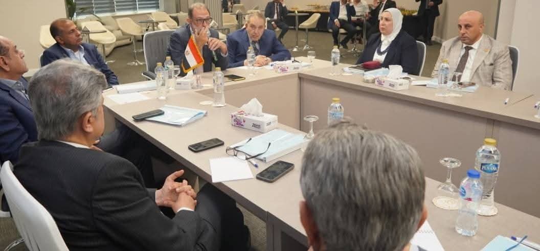 تعاون حكومي وتجاري لرفع كفاءة سلاسل الغذاء وتحفيز الاستثمار