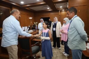 IMG-20261013-WA0013-300x200 محافظ السويس يوقف معلمة عن العمل ويؤكد على كرامة الطلاب